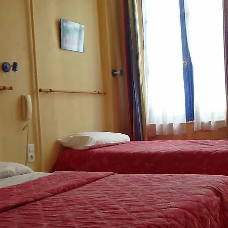Hotel Du Palais 2*