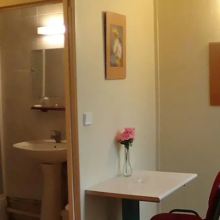 Hotel Du Palais 2*