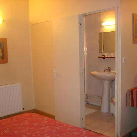 Hotel Du Palais 2*